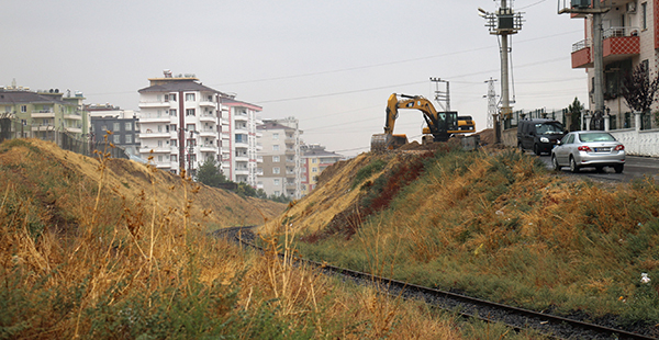 Araçlar, artık treni görecek