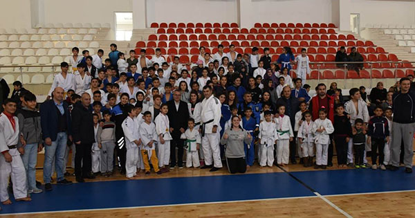 Judo sporcularına ödül