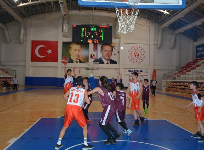 400 BASKETBOLCUYU AĞIRLIYORUZ