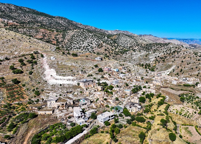 500 METRELİK YENİ YOL ÇALIŞMALARI TAMAMLANDI