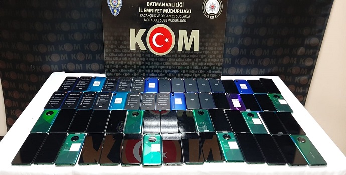 62 ADET KAÇAK TELEFON ELE GEÇİRİLDİ