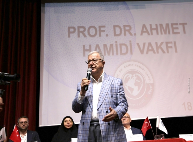 AHMET HAMİDİ VAKFI'NDAN KONFERANS