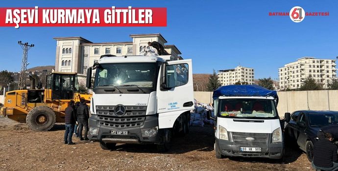 AŞEVİ KURMAYA GİTTİLER