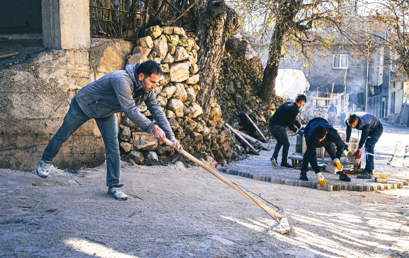 Batman’da Gökçepınar Köyünde Parke Taşı Çalışması Tamamlandı