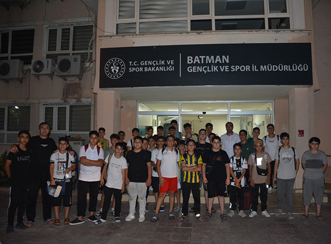 Batmanlı Gençler Mersin'e Yollandı