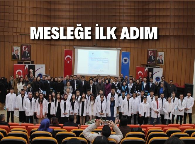 Beyaz önlüklerini giydiler