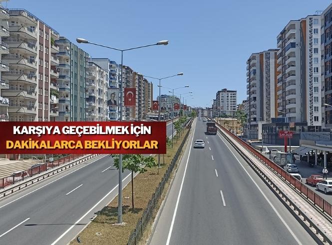 BURAYA ÜST GEÇİT ŞART!