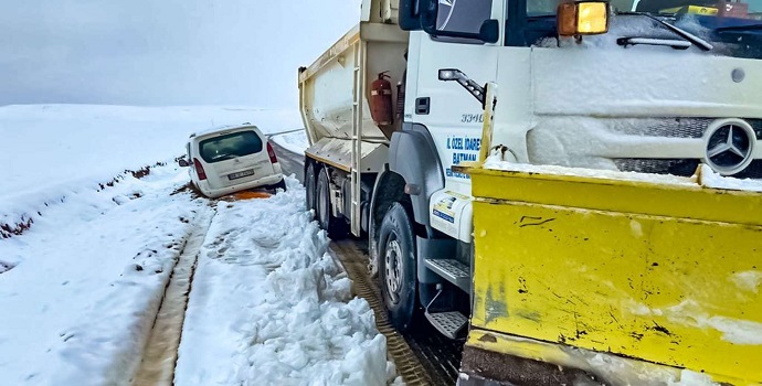 CEFASINA DA RAZIYIZ, 80 KÖY VE 66 MEZRA YOLU KAPANDI!