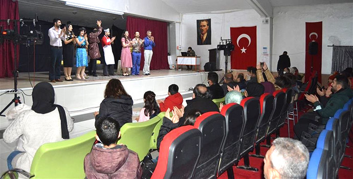 ‘Cimri’ alkışlandı