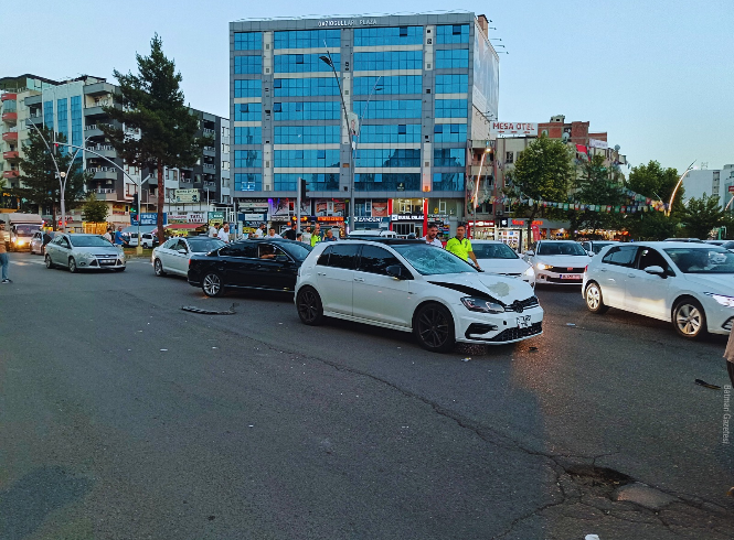 DÖRTYOL KAVŞAĞI'NDA KAZA 