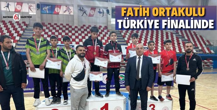 FATİH ORTAOKULU MASA TENİSİNDE TÜRKİYE FİNALİNDE