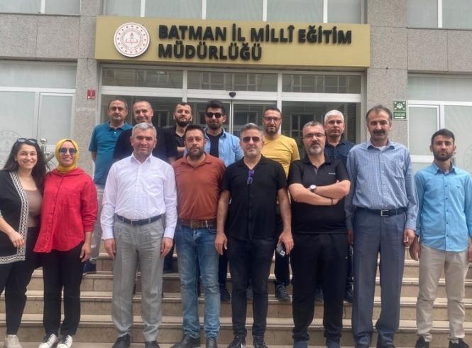 GÖNÜLLÜ ÖĞRETMENLER HATAY’A GİTTİ