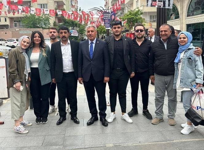 İYİ PARTİ, CHP İÇİN YOĞUN ÇALIŞIYOR