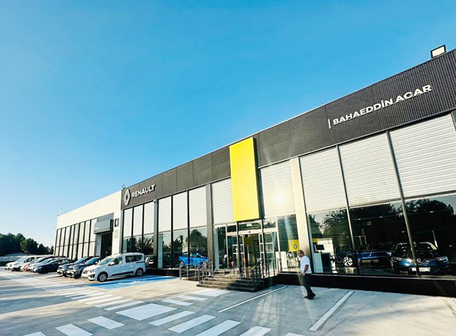 Renault ve Dacia plaza hizmete açıldı