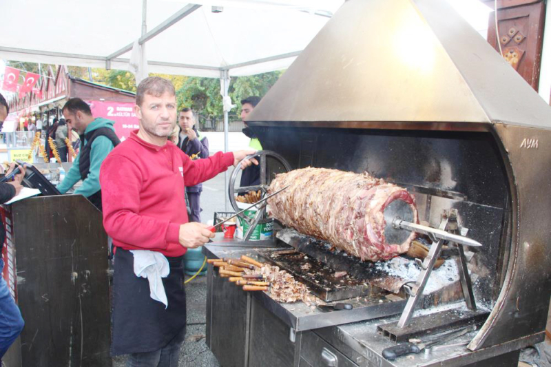 VATANDAŞ ÇAĞ KEBABINI SEVDİ