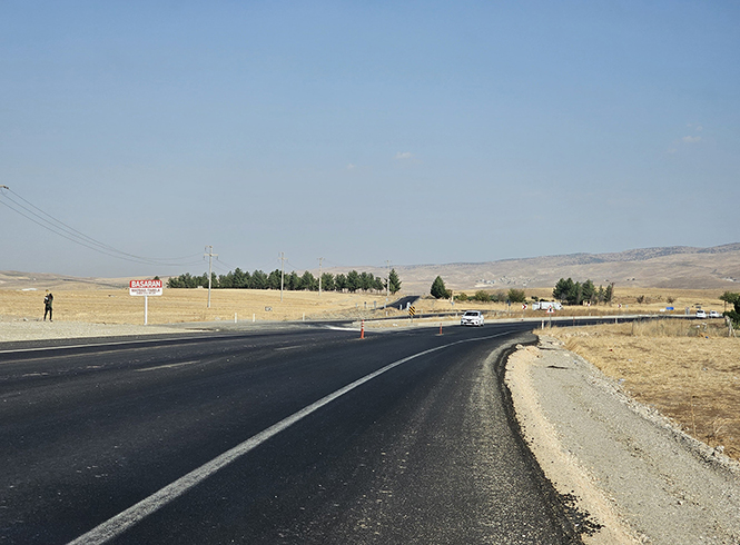 YOLVEREN'E 15 KİLOMETRELİK YOL!