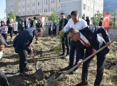 100. Yıla özel hatıra ormanı