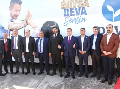 BABACAN BATMAN'DA KONUŞTU:  ŞİMŞEK, HAVANDA SU DÖVÜYOR