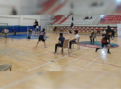 Badminton grup müsabakaları sona erdi