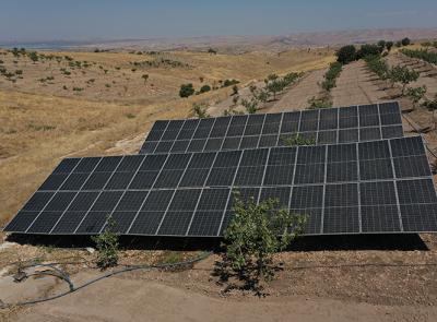 BATMAN'DA ÇİFTÇİLER GÜNEŞ ENERJİSİYLE SULADI