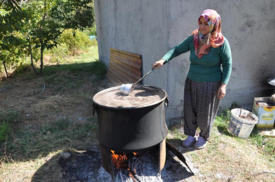 BATMAN'DA ÜZÜMÜN PEKMEZE YOLCULUĞU BAŞLADI