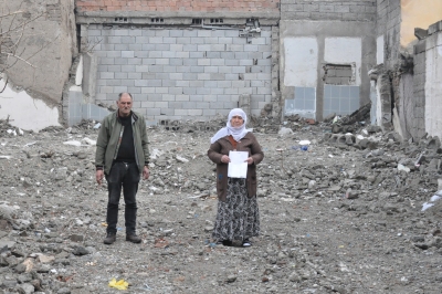 Depremzede Aile Mağduriyetlerinin Giderilmesini Talep Ediyor