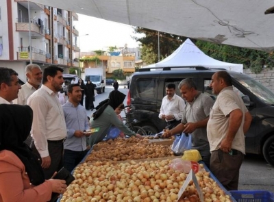 Durmaz, pazarcı esnafına destek istedi