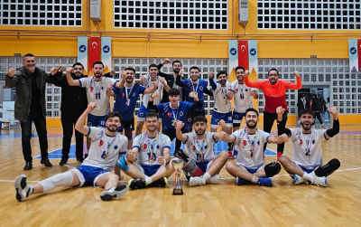 Erkek Voleybol Takımı Namağlup Şampiyon