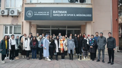 BATMANLI 40 GENÇ KIZ BİTLİS'E UĞURLANDI