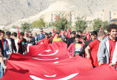 HASANKEYF'TE CUMHURİYET COŞKUSU YAŞANDI