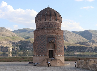 Hasankeyf'te Tarihi Eserler Gözler Önüne Seriliyor: