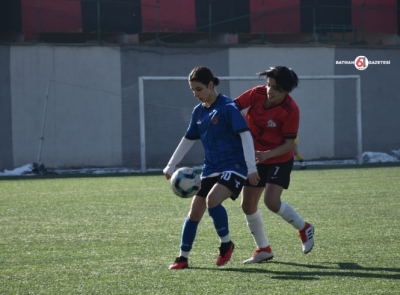 Kadınlar ilk mağlubiyetini aldı