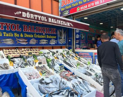 VATANDAŞ BALIK TEZGAHLARINA YÖNELİYOR