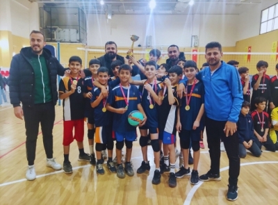 Voleybol Şampiyonu Kozluk Atatürk Ortaokulu